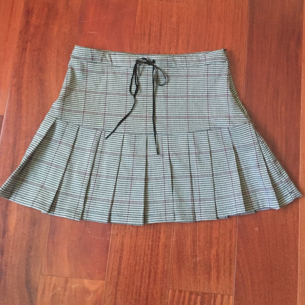 SHARAGANO PLEATED PLAID HOUNDSTOOTH MINI SKIRT